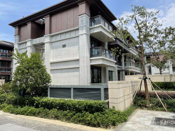 户型方正,世茂铜雀台雅院二手房,2300万,4室2厅,5卫,336平米-苏州安居