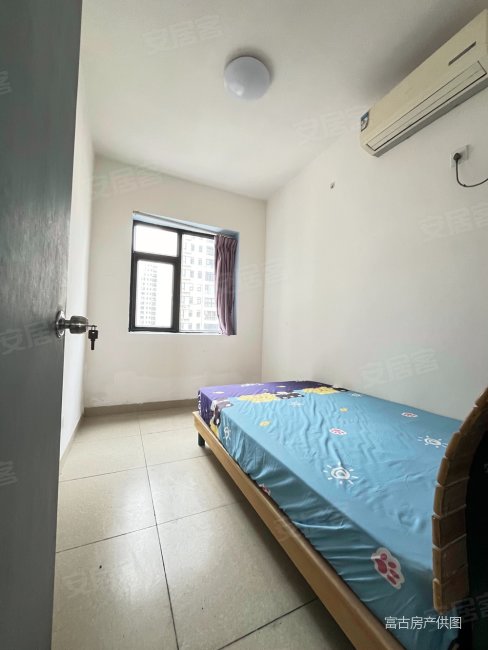 盛贤景都 精装可拎包入住105万 商品住宅 房龄新 有电梯