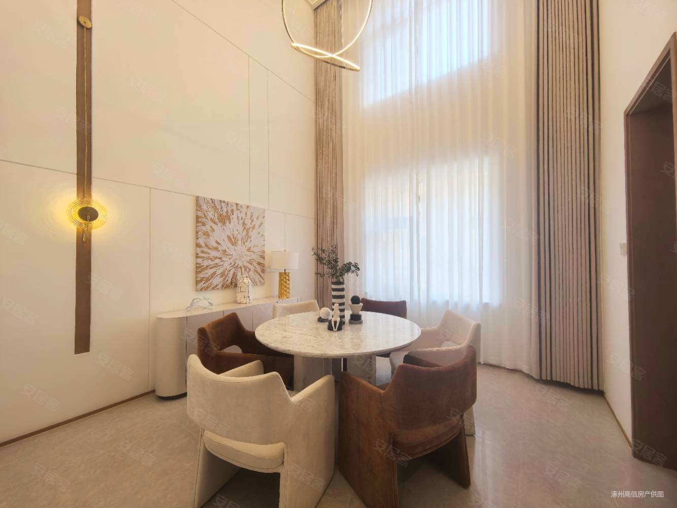 西京都高尔夫别墅4室2厅5卫236㎡南北106.1万