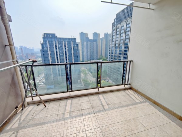 【多图】叠彩城(一二期),汽博中心租房,金渝 轻轨口 自家房子 无中介