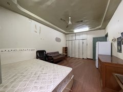 上海浦东世博耀华路地铁口一房,价格可谈已空关随时可看房,小区好停车随时住出租房源真实图片