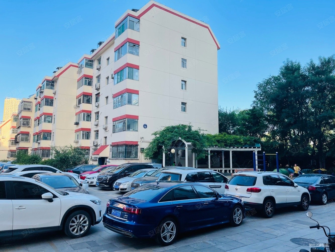 解放路大南门 d铁二号线 迎泽公园旁现房 上37中 100w,滨湖小区二手房