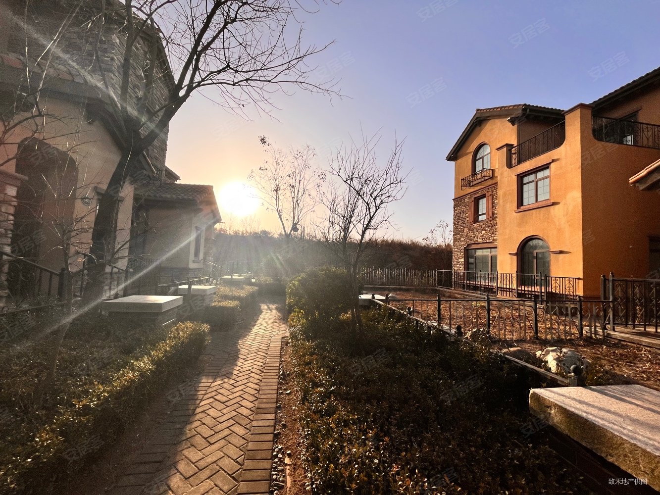 青岛房产网>青岛二手房>即墨二手房>蓝色硅谷二手房>青建橄榄树(别墅)