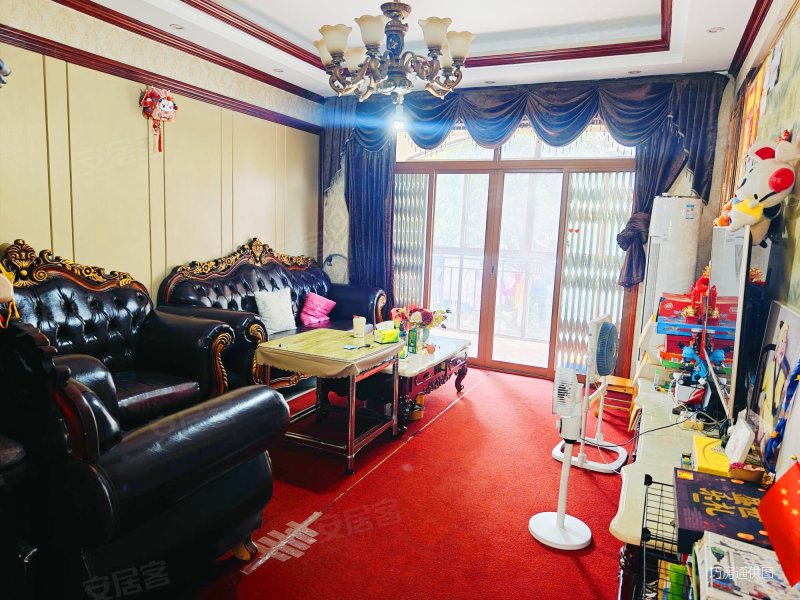 联泰香域滨江 精装好房 带电梯 临地铁 出行方便 正南朝向