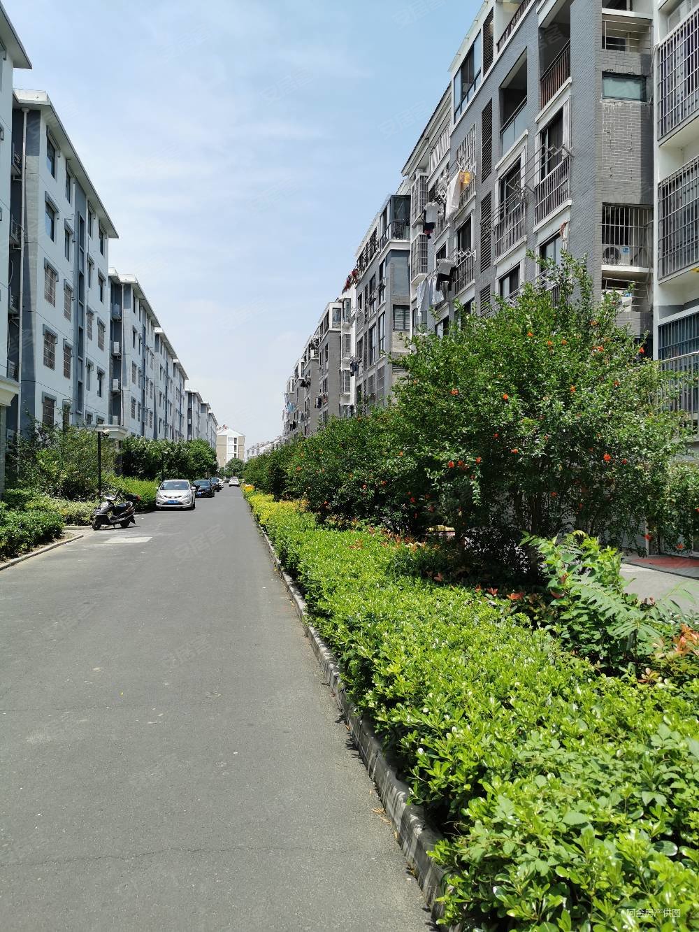 紫来华府143平豪华装修3房2厅2卫225万可谈带12平车库