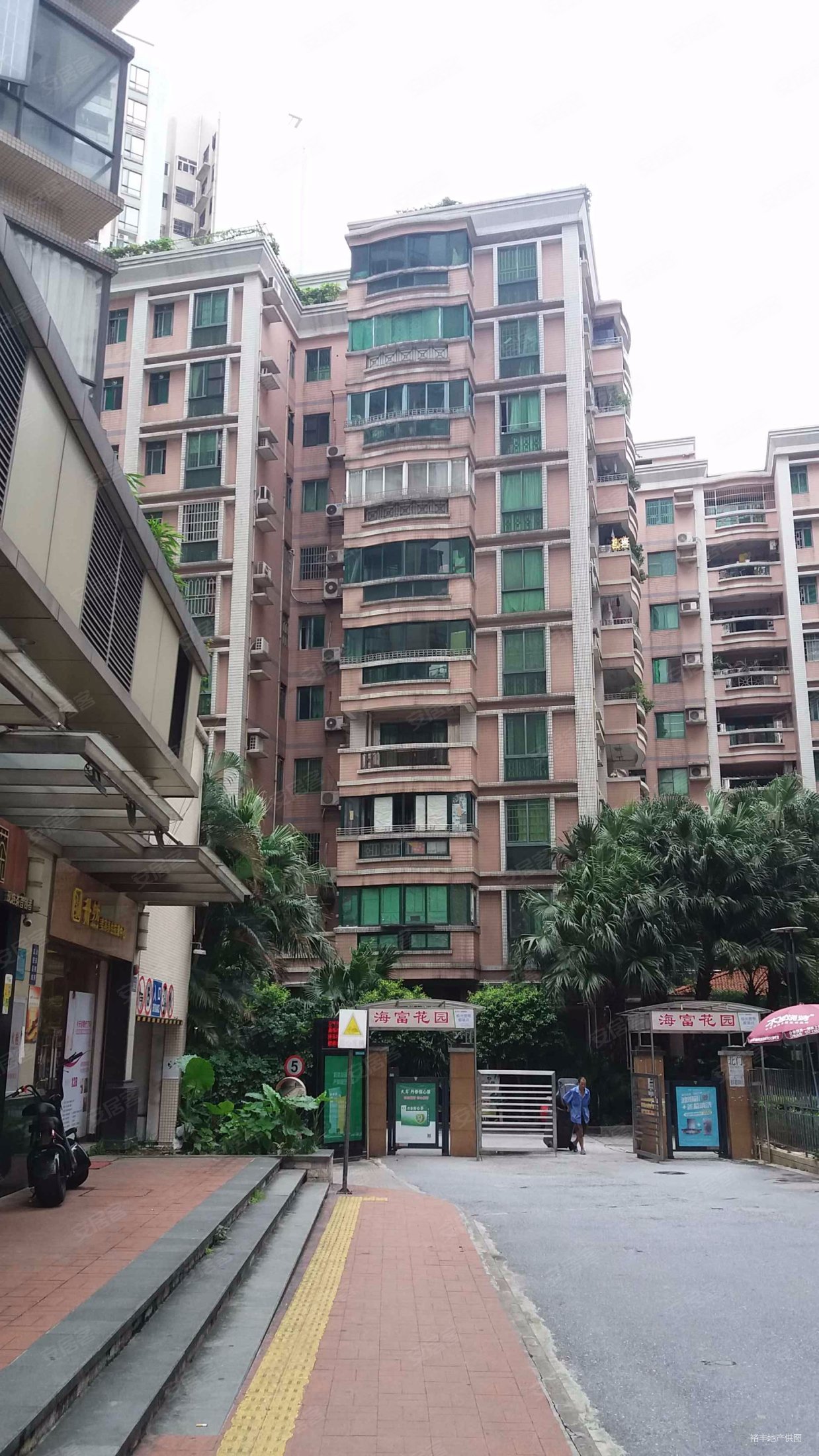 海富花园2室2厅1卫72㎡东南385万