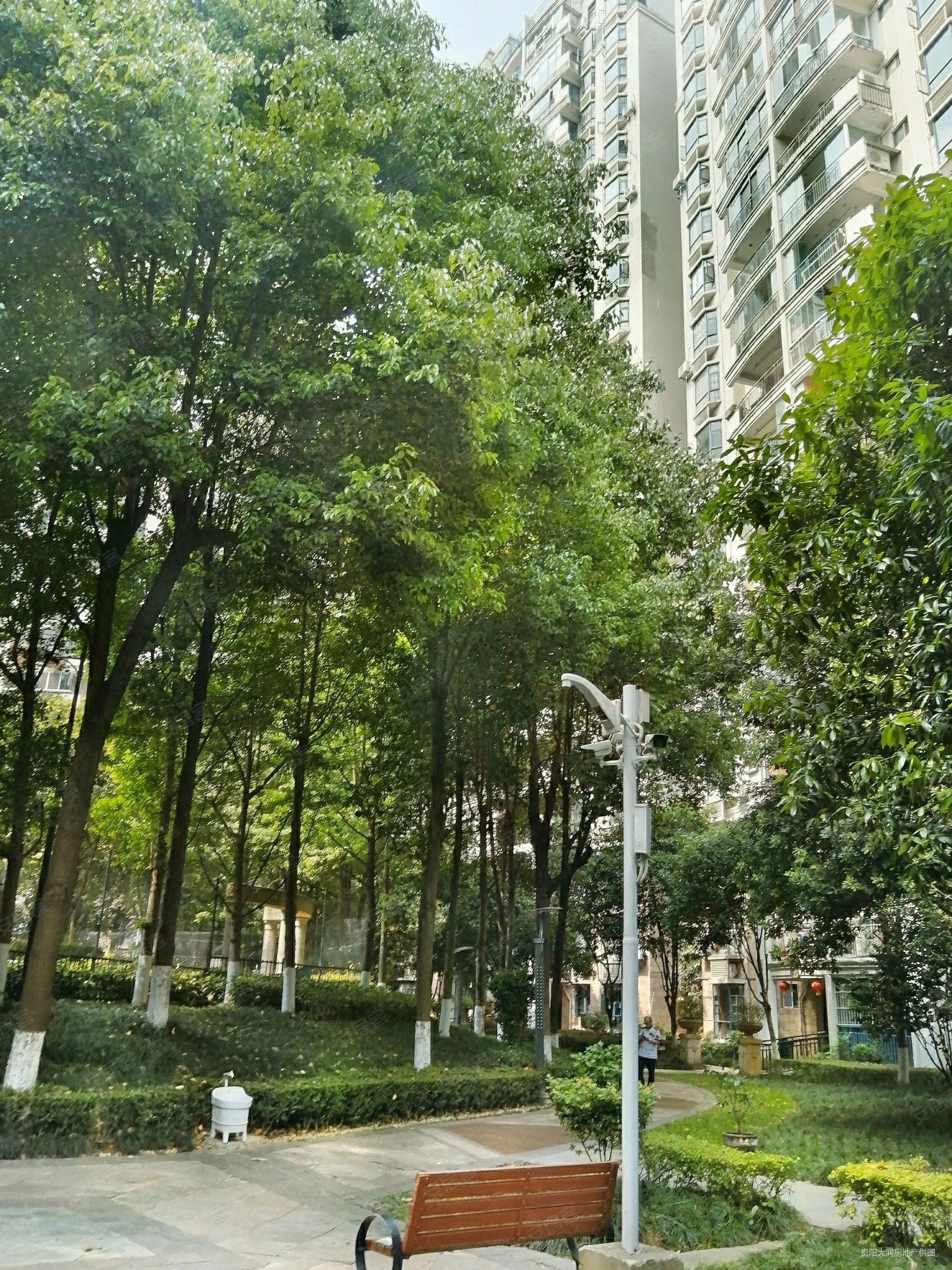 急售贵开路银海嘉怡花园精装两室可贷款贰晓