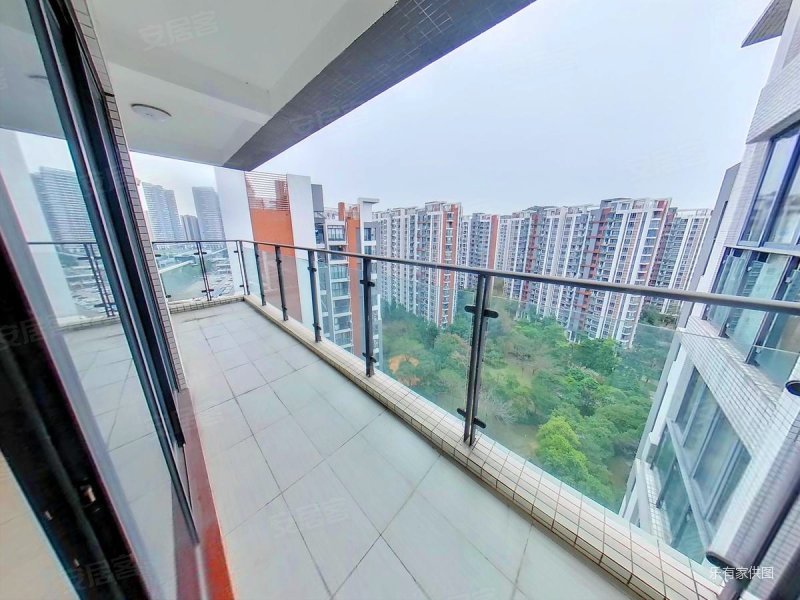 越秀滨海隽城临地铁商品房楼龄新装修好朝南交通便捷