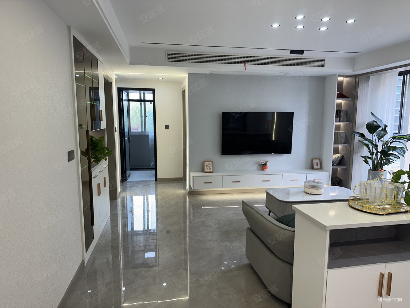 甘露茗苑三室两厅两卫豪华装修全天采光诚心出售