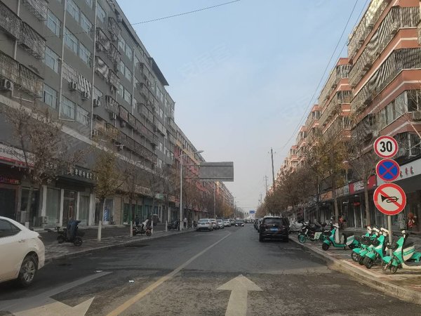 周口淮阳润德商场永博嘉园新一中附近永博嘉园三房两厅一卫精装修出租