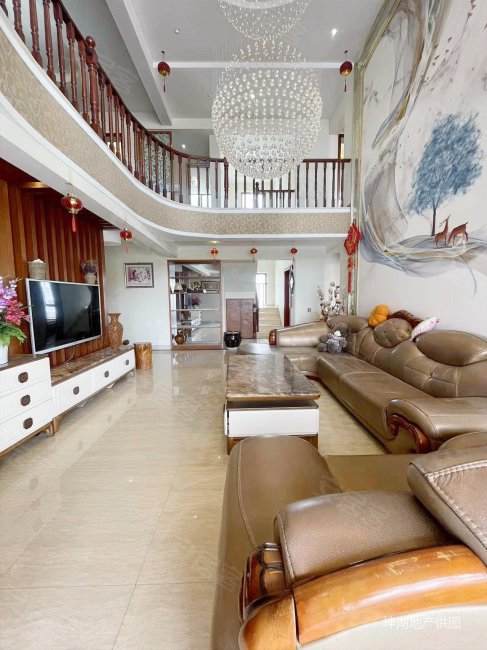 大跃层精装修每平米4600带车位