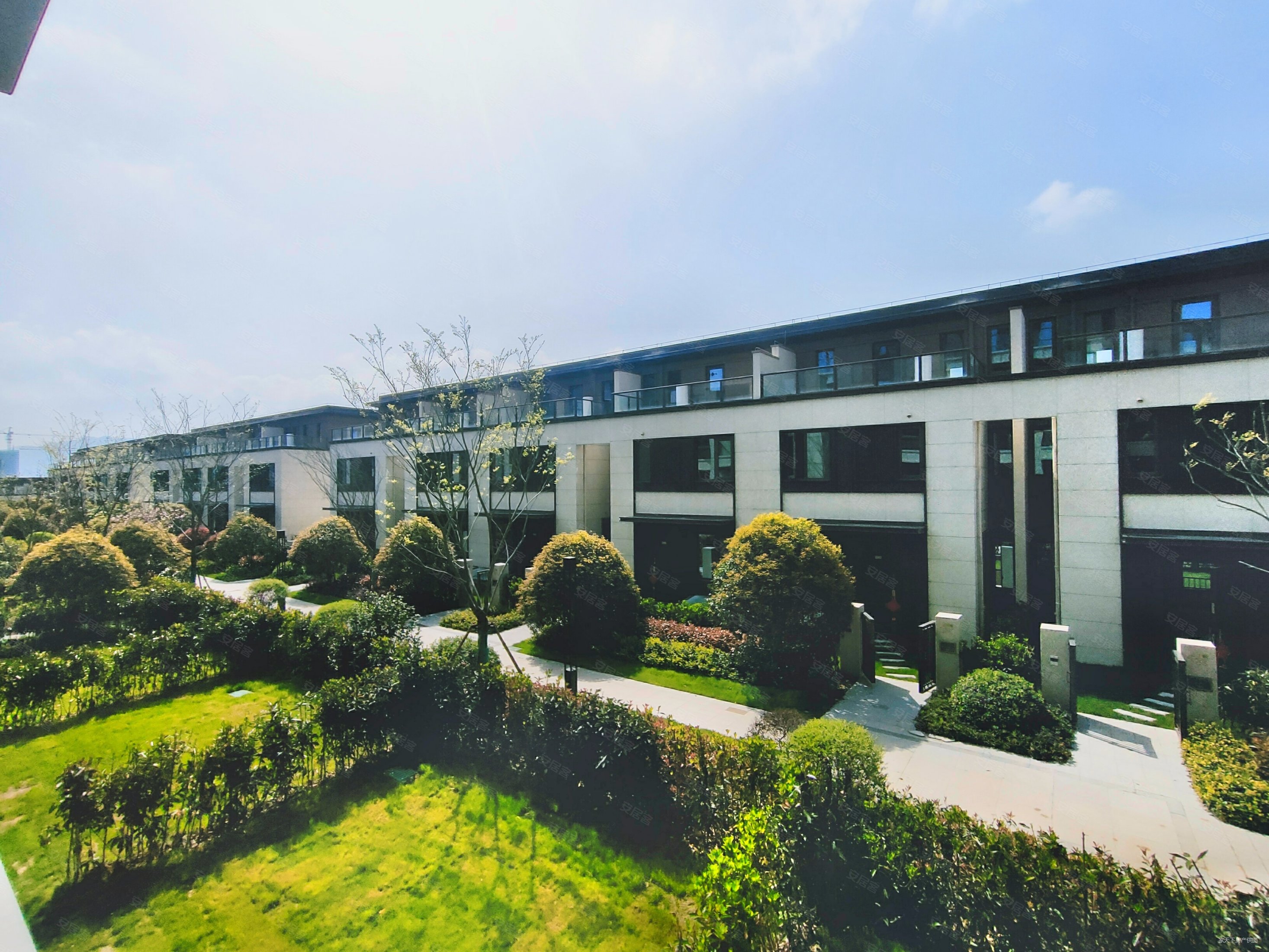 清源上林湖(别墅)5室2厅4卫157.82㎡南620万