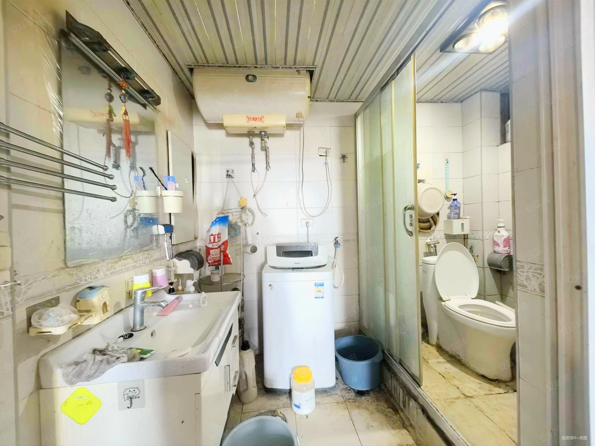 青山区29街坊2室2厅1卫72㎡南北58万