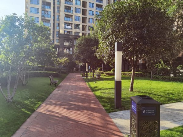 重庆合川钓鱼城街道花滩国际新城花漫里花滩花漫里小区环境好 交通