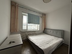 延边延吉延东区西市场南侧大千家居农行家属楼六楼400每月可短租月付女单间出租房源真实图片