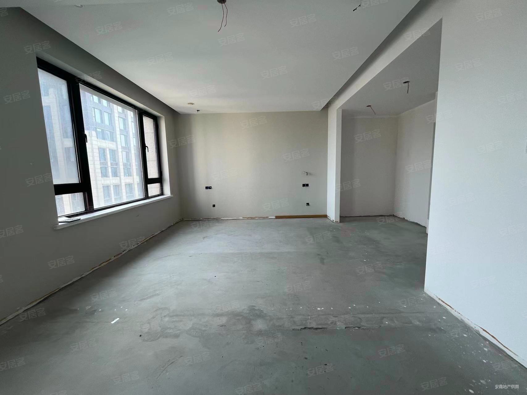 东港龙湖270度海景 看海大平层 改善户型诚心出售 看房随时