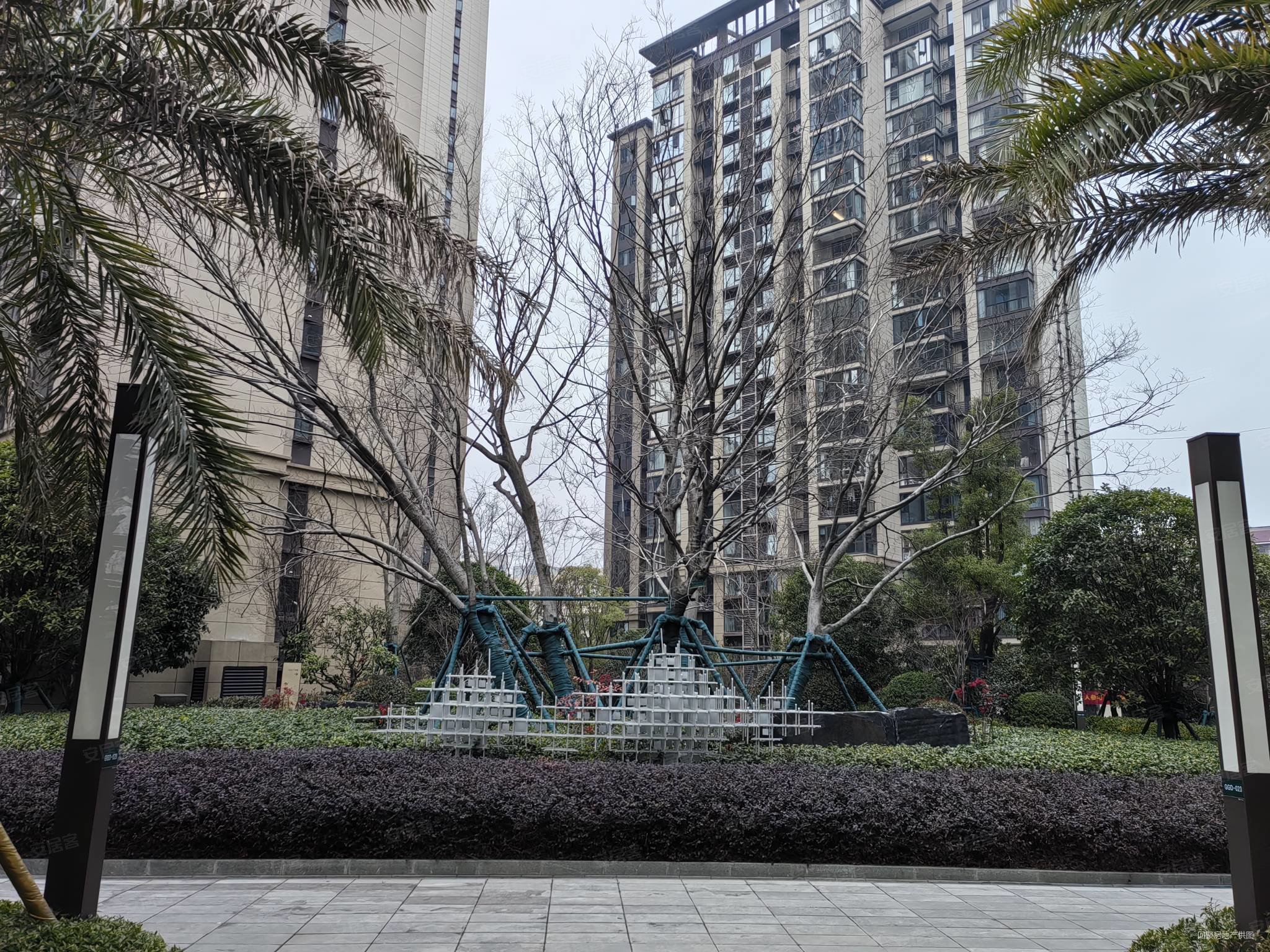 新上保利海德公园精装可拎包入住临近地铁6号线密码在手