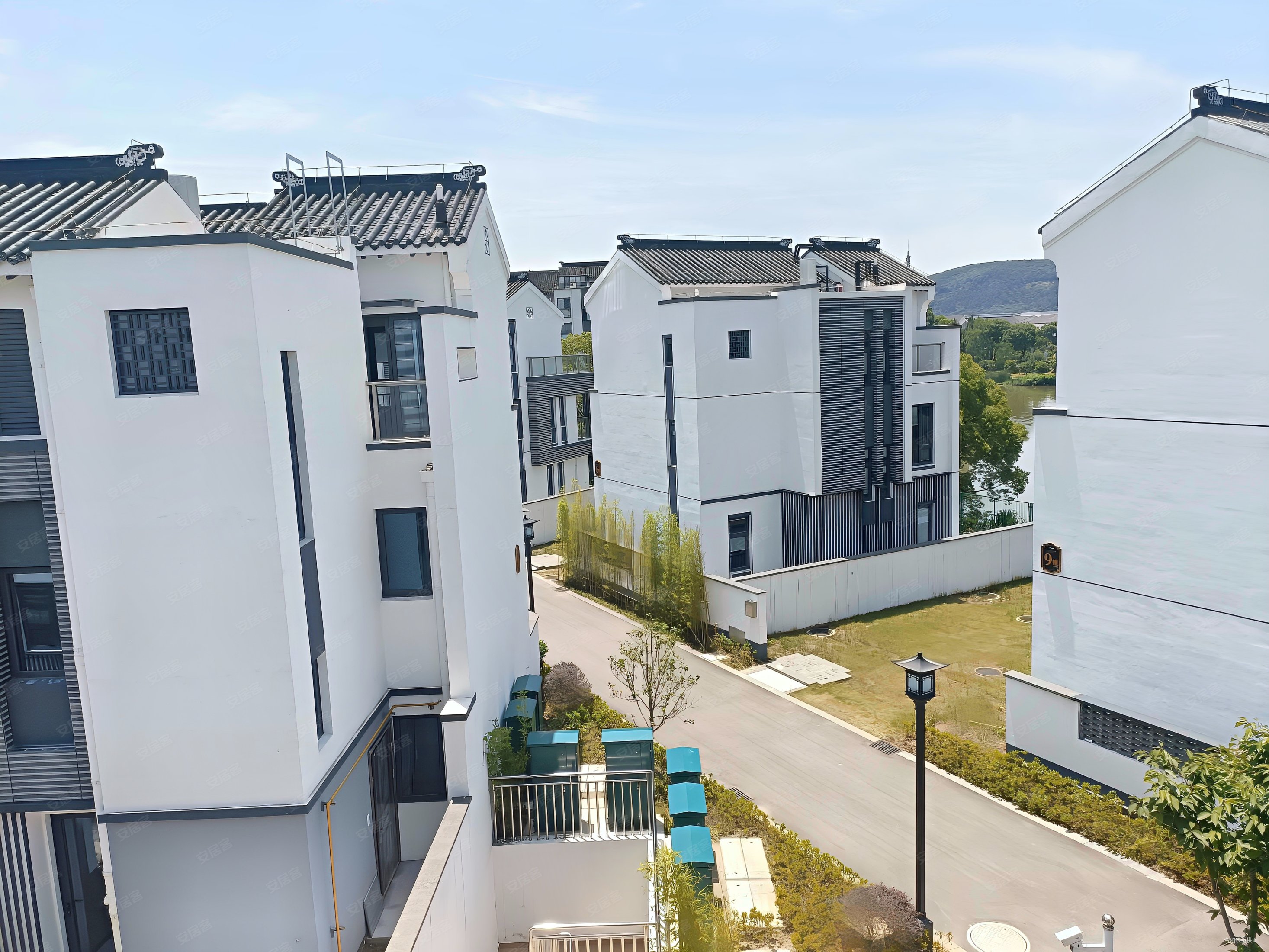 低于市场价200万,湖光山色别墅二手房,372万,5室2厅,4卫,265平米-苏州