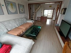 滨海明珠 顶加阁 三室精装，张村市中心，生活便利，出行方便