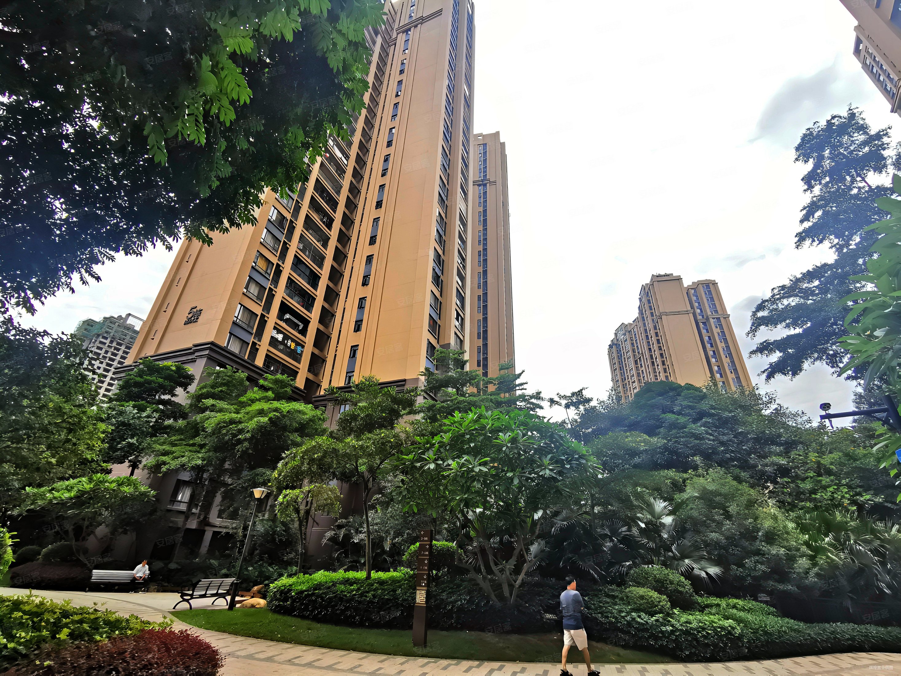 资金存管交易安全荣和公园悦府看公园摩天轮精装5房