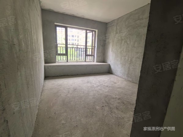 中建幸福城(C区一期)5室2厅2卫150㎡南北80.8万