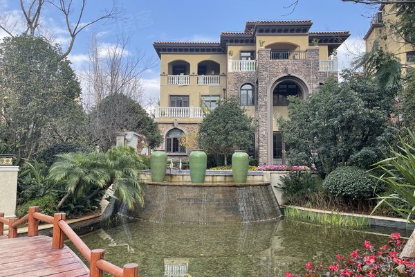 楚雄二手房 香颂美地 > 李建彪解读香颂美地小区设施