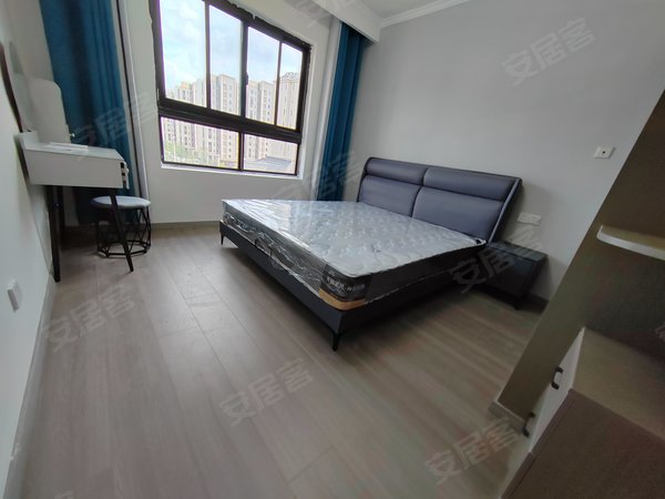上海宝山共富新村罗青湾新苑房东第一次出租,南北通透,拎包入住,真实