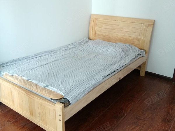 曲靖麒麟南市区金座福城南片区 精装四房 家具家电齐全 拎包入住出租房源真实图片
