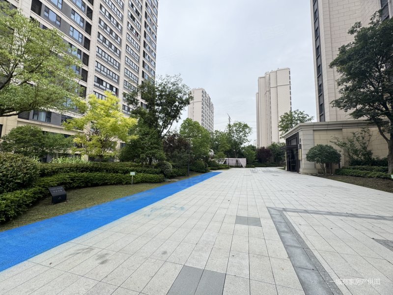 中南紫云集3室2厅2卫122㎡南北235万