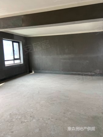 君豪中心4室2厅3卫268.24㎡南北240万