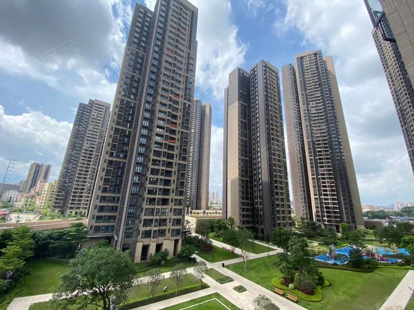 佛山南海金沙洲时代水岸二期时代水岸二期九十五平方外带三百平露台有