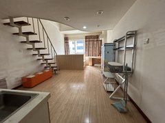 威海环翠市中心威高广场  鲸园   复式电梯公寓房  一室精装修出租房源真实图片