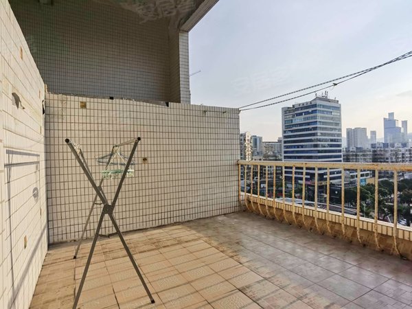 珠海香洲拱北迎宾广场拱北关口迎宾广场电梯精装大公寓出租,租价1600.