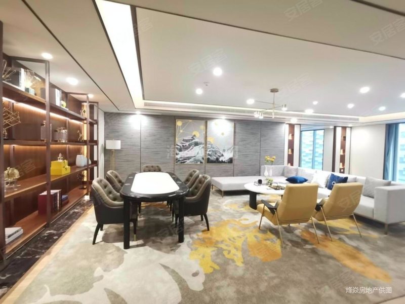 带私家泳池,前后花园180平(河景房别墅,有天有地丨豪装)