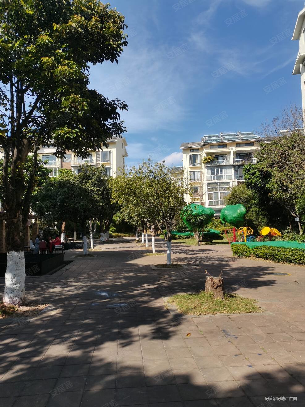 滇池卫城蓝湾2室2厅1卫97㎡南北132万