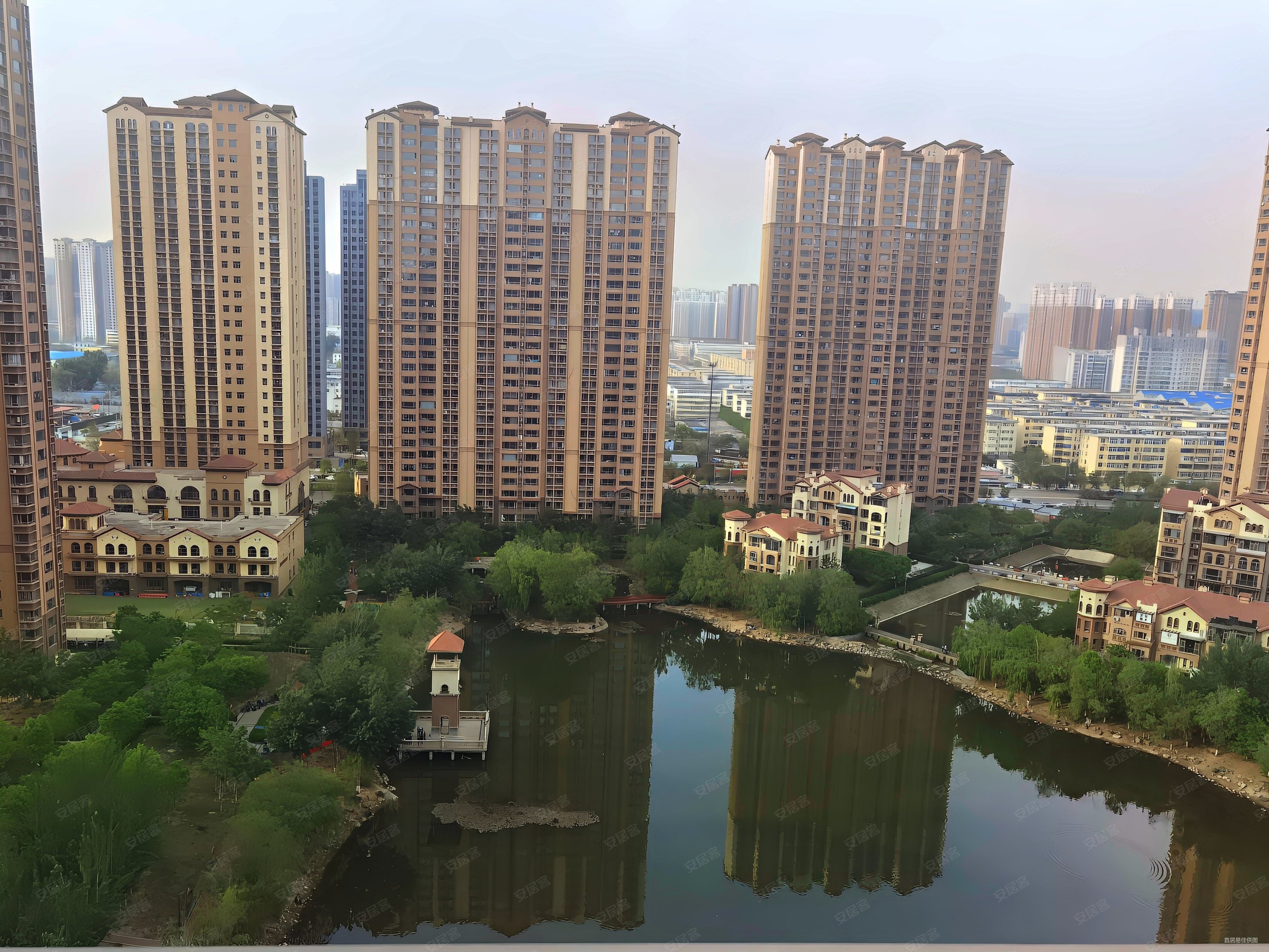 兰亭西区双卫三居带装修可拎包住配套齐全