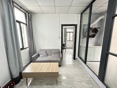 2号线市二宫地铁口500米 可短租 环境干净 标准一房一厅！