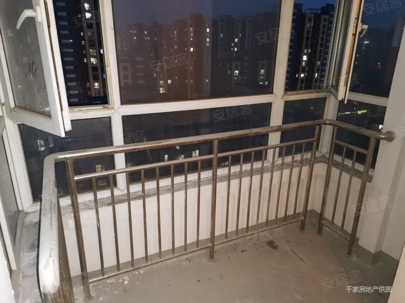 出售惠民园电梯房毛坯两室中层老本可贷款随时看