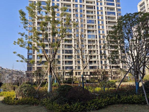 递铺租房,银色港湾1000带独卫单间,看房方便,干净整洁随时入住,安吉县