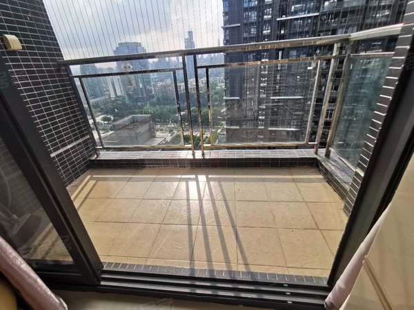 深圳罗湖蔡屋围京基100蔡屋围老围花园京基100大厦,精装两房2单元看