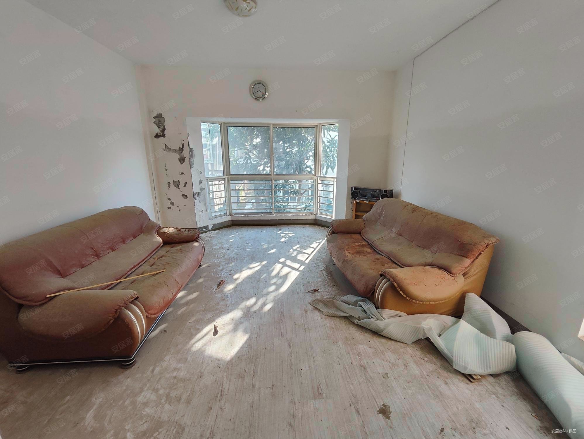 未来海岸(别墅)4室2厅4卫214.94㎡南北120万