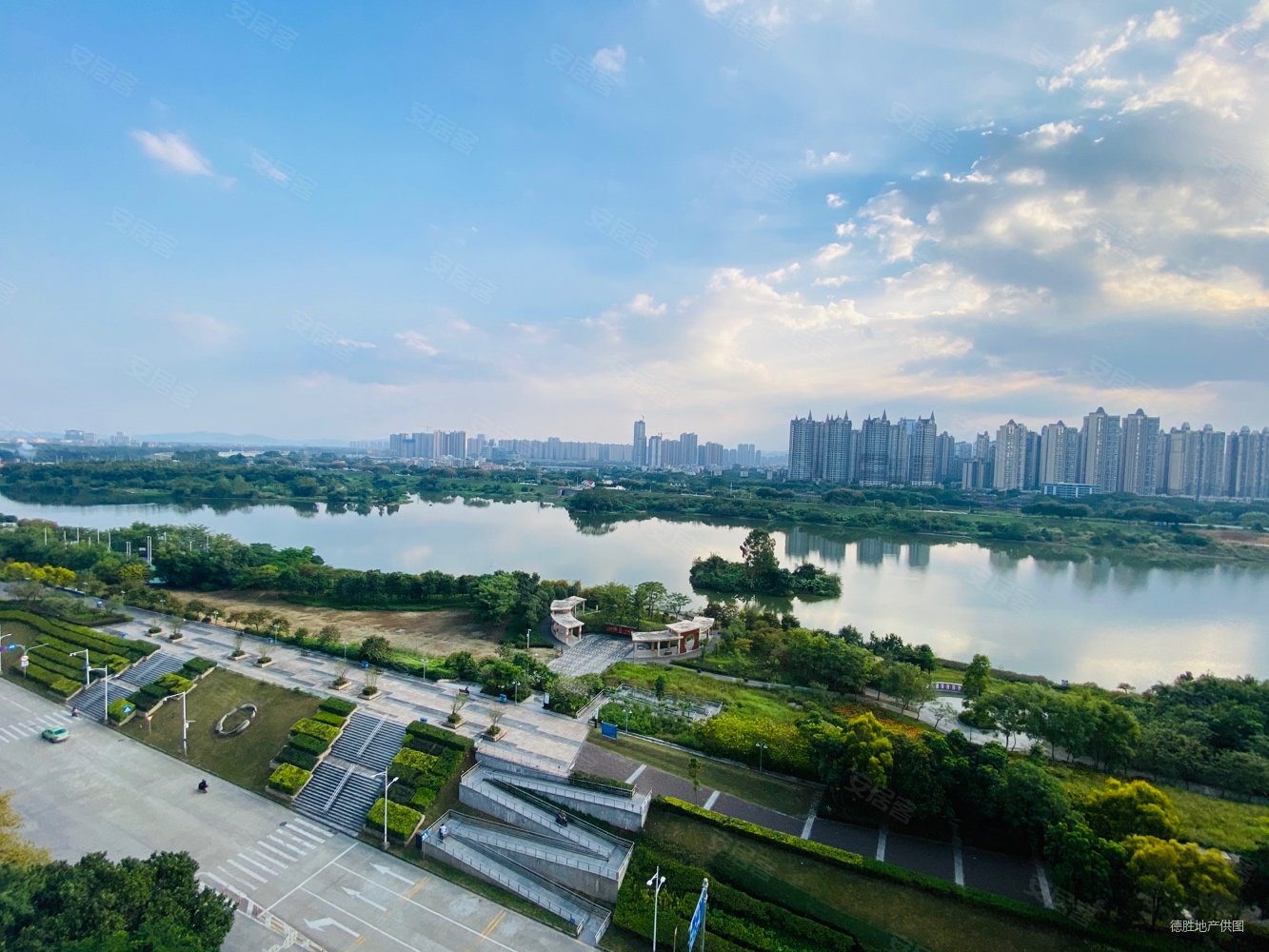 中信水岸城(一期)4室2厅2卫160.5㎡南222万