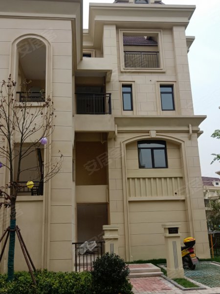 保利八里翡翠别墅