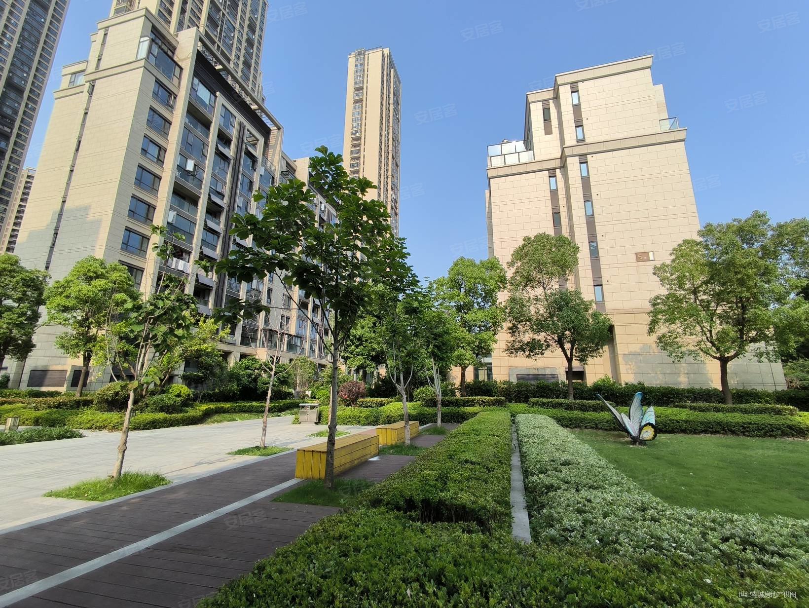 新城阅璟台 ,4房2厅业主诚心出售,价格可谈,看房方便