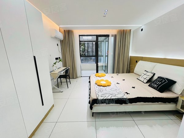 苏州吴中郭巷中海双湾花园(1期)朝阳带院子阳台 可短租押一付一 格林公园 月亮湾 尹山湖出租房源真实图片