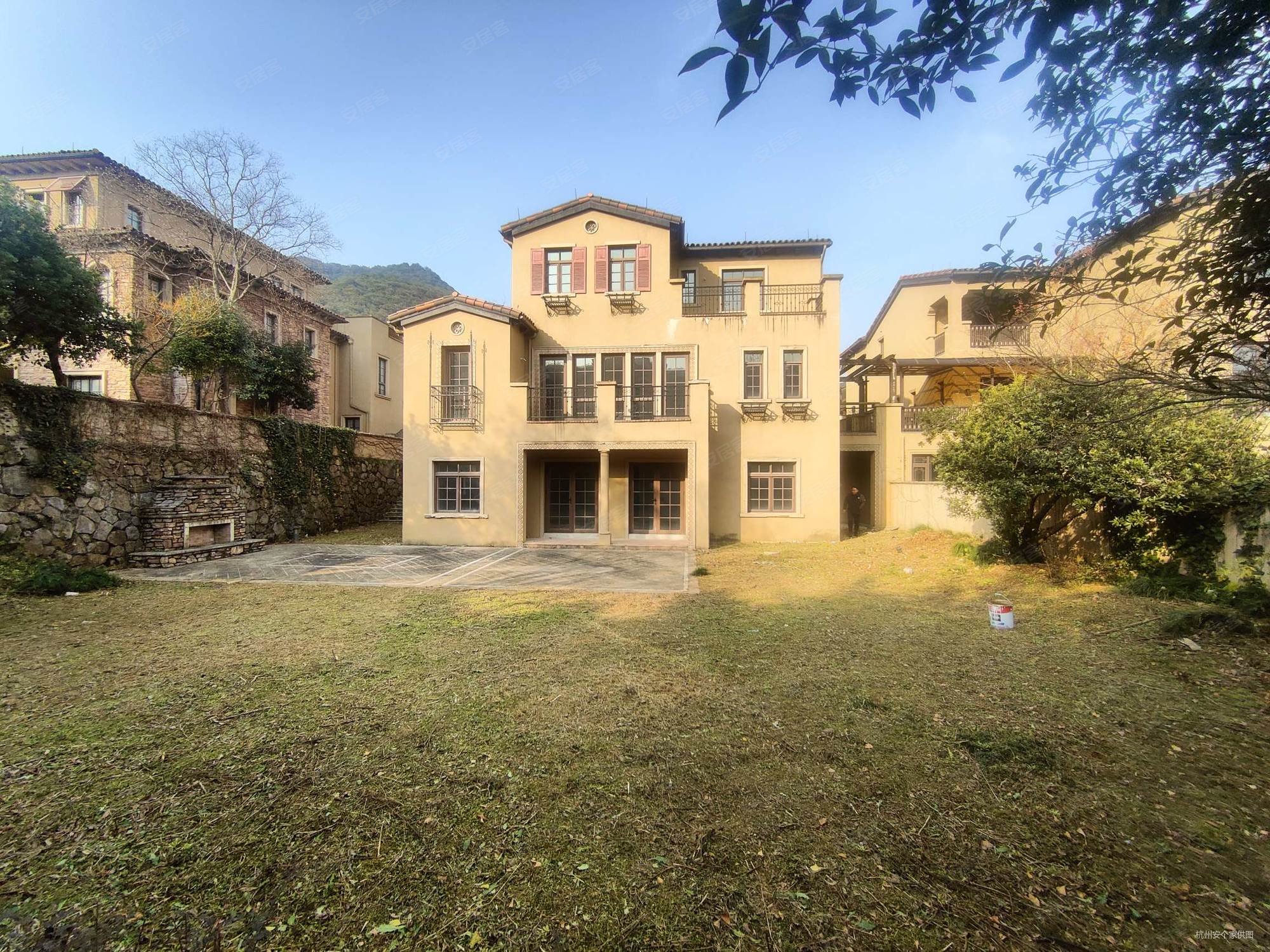 清源上林湖(别墅)5室2厅4卫339.74㎡南2200万