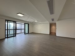 上海静安延长路免费停车 代理植租 4房横厅大平层 可配家具 可空出租房源真实图片