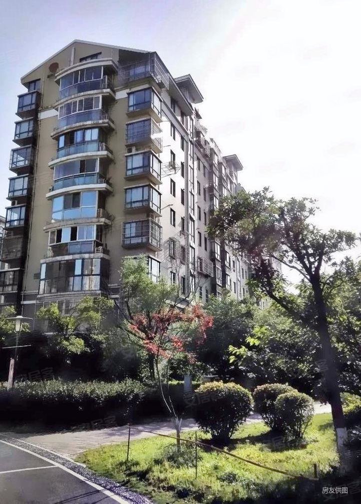 林景瑞园3室2厅2卫131㎡南北316万