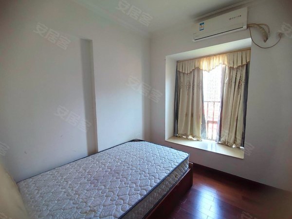 锦绣御景苑3期 电梯房 出租2房 有部分家电私租1500可谈,增城租房