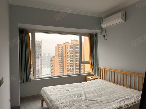 乐山市中万达广场文轩府文轩府 3室2厅2卫出租房源真实图片